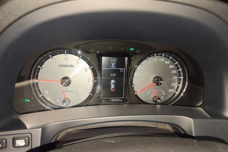 Used Toyota Crown 2018 2.0T Fashion Edition
