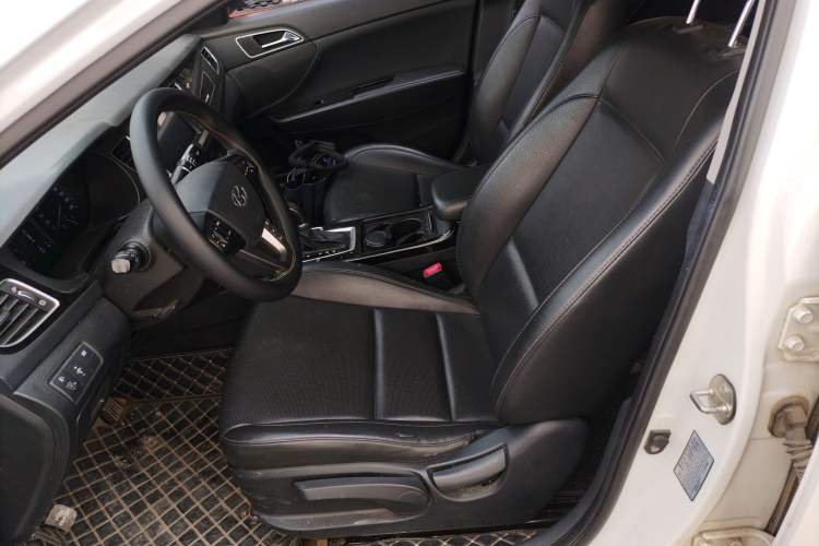 Used Hyundai Mistra 2014 1.8L Automatic Smart GLS
