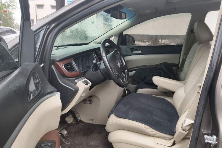 Used Buick GL8 2017 25S Luxury Version China V Standard Driver Seat