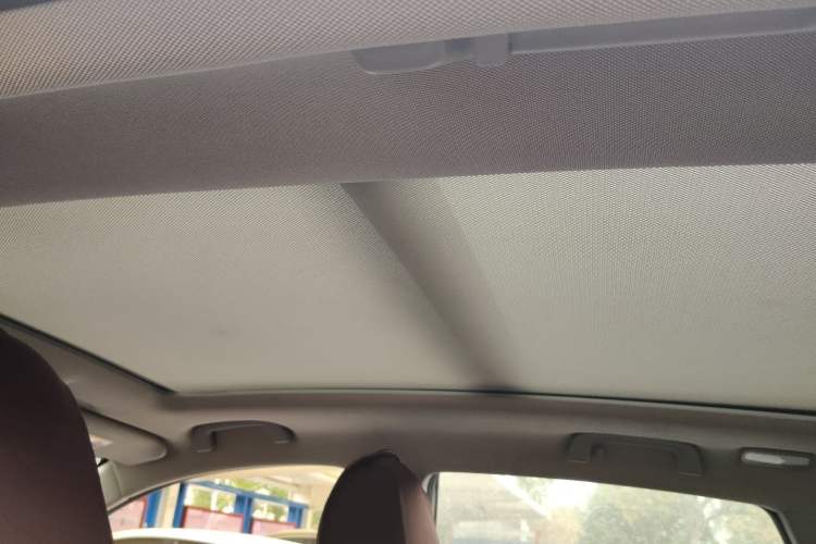 Used Zotye T600 2016 Sport Edition 1.5T Manual Prestige Model Headliner