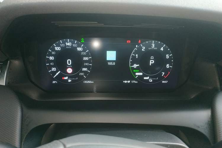 Used Land Rover Discovery Sport New Energy 2022 Facelifted P300e Plug-in Hybrid Electric Version Instrument Cluster