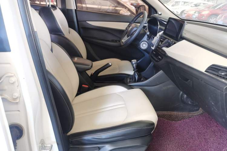 Used Baojun 360 2019 1.5L Manual Luxury Version China VI Right Front Seat