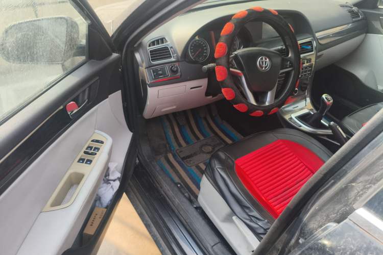 Used Brilliance H530 2011 1.6L Manual Comfort Version
