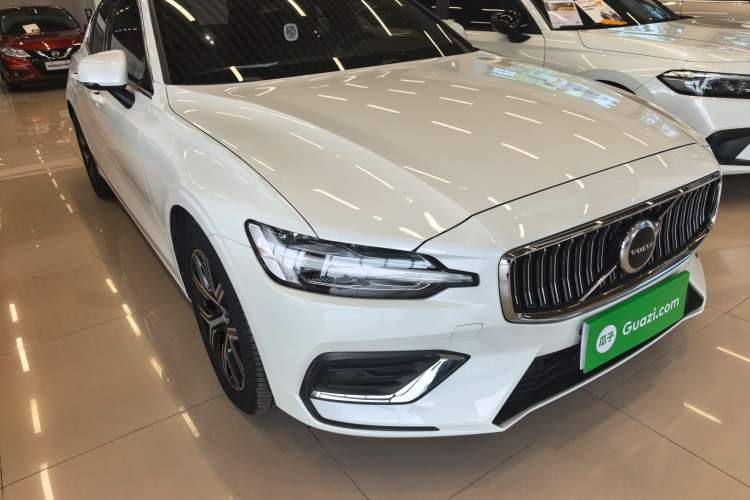 Used Volvo S60 2024 B4 Zhiyi Luxury Edition