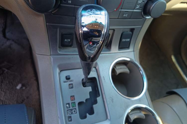 Used Toyota Highlander 2009 2.7L Two-Wheel Drive 5-Seater Sport Edition Gear Lever