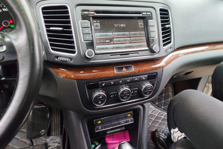 Used Volkswagen Sharan 2013 1.8TSI Comfort Model Euro IV
