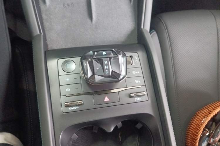 Used BYD Qin L 2025 DM-i Smart Drive 120KM Superior Model
