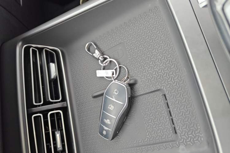 Used BYD Song Pro New Energy 2025 Second-Generation Intelligent Driving Version DM-i 115KM Excellence Edition Interior 1