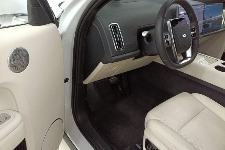 Used Li Auto L7 2023 Max model
