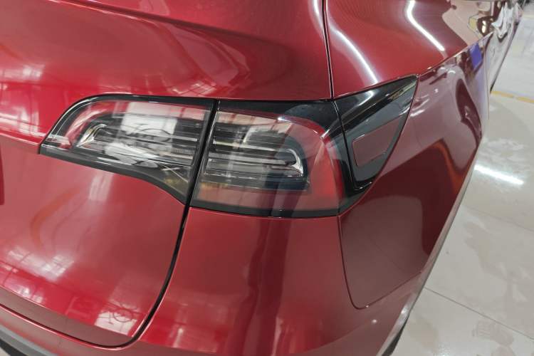 Used Tesla Model Y 2024 Rear-Wheel-Drive Version Right Rear Taillight