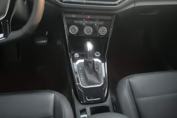 Used Volkswagen T-ROC 2020 280TSI DSG Two-Wheel Drive Comfort Version
