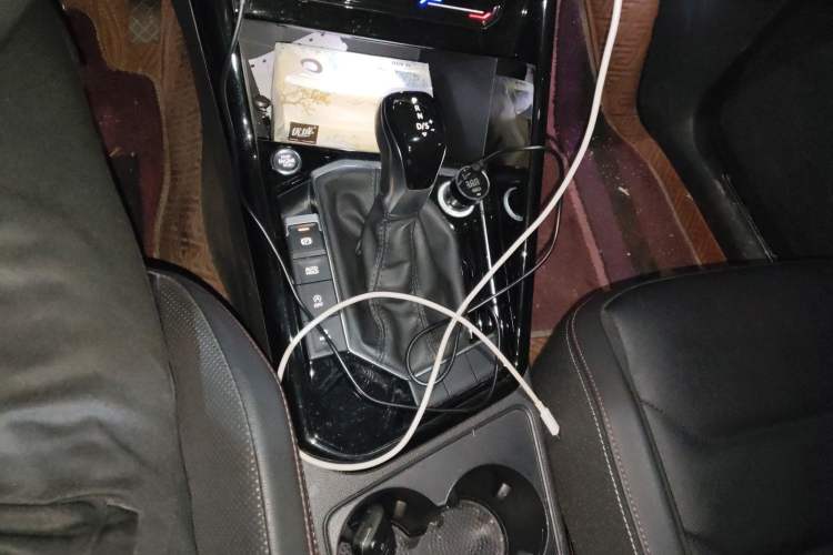 Used Volkswagen Tayron 2020 330TSI Two-Wheel Drive Luxury Smart Connectivity Version Gear Lever