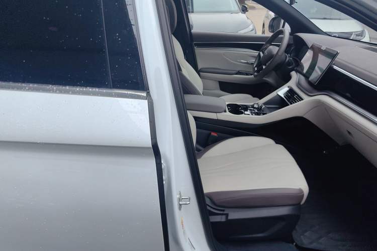 Used BYD Song PLUS New Energy 2025 DM-i Intelligent Driving 112KM Prestige Model