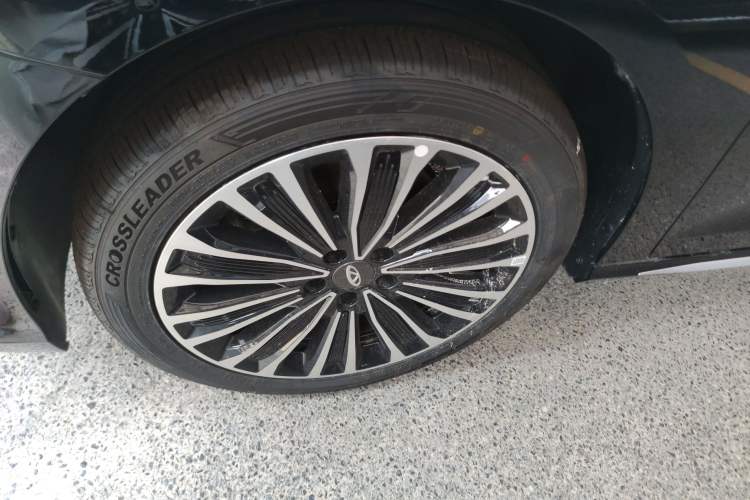 Used Chery Fengyun A8L 2025 1.5 TGDI 145 km Luxury Version Exterior 7