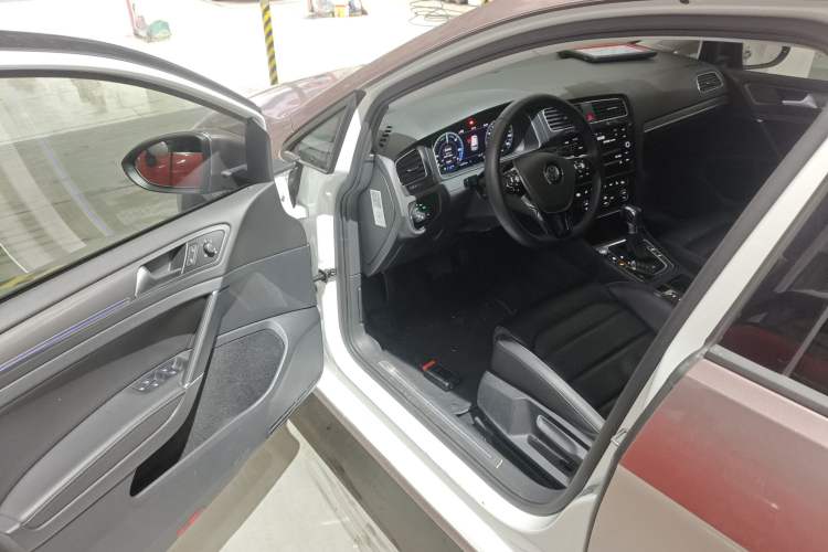 Used Volkswagen Golf New Energy 2018 e-Golf Driver Seat