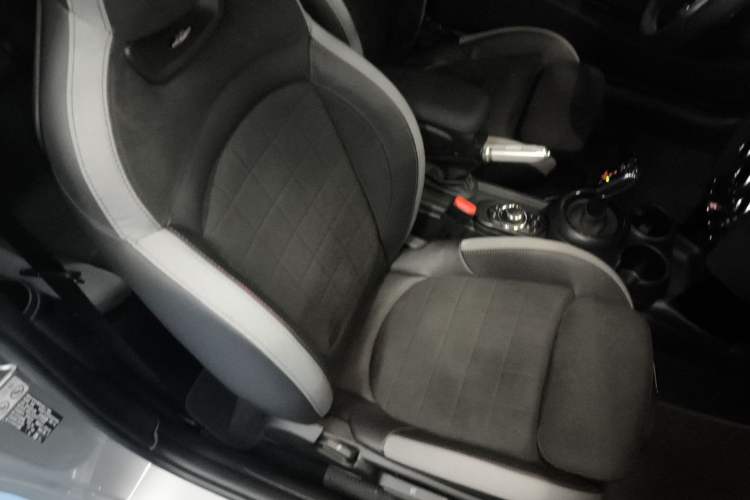 Used MINI 2023 Updated 2.0T COOPER S Racing Driver Right Front Seat