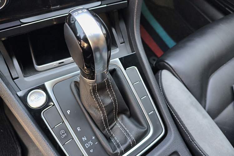 Used Volkswagen Golf 2019 280TSI DSG R-Line Model China V Standard
