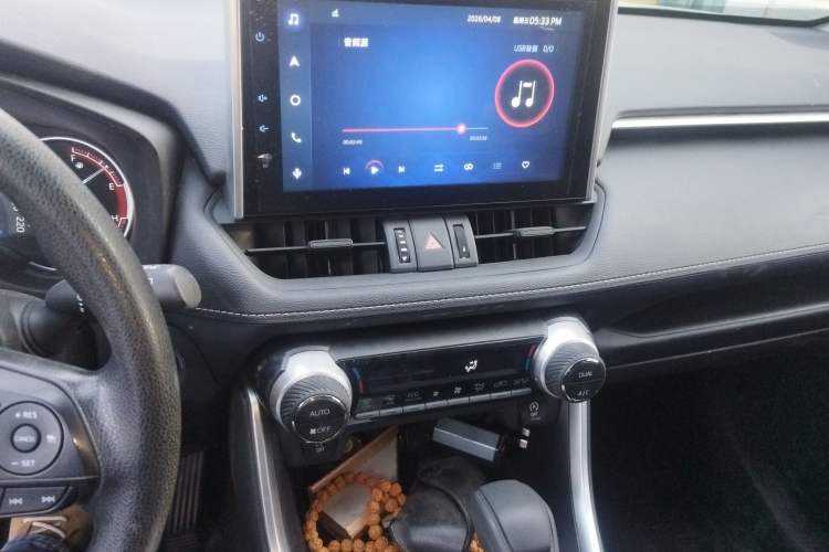 Used Toyota RAV4 2021 2.0L CVT Two-Wheel Drive Fashion Edition Audio And AC Panel