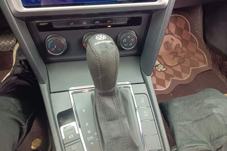 Used Volkswagen Lamando 2021 230TSI DSG Fashion Edition Gear Lever