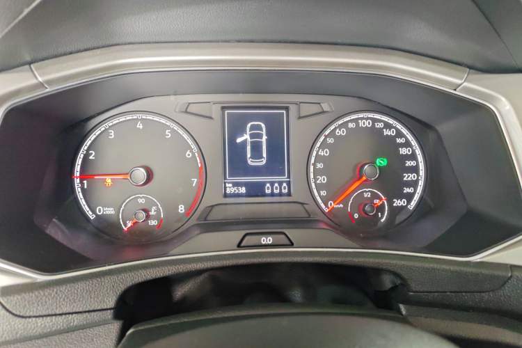 Used Volkswagen T-ROC 2018 280TSI DSG Two-Wheel Drive Advanced Version China V Emission Standard