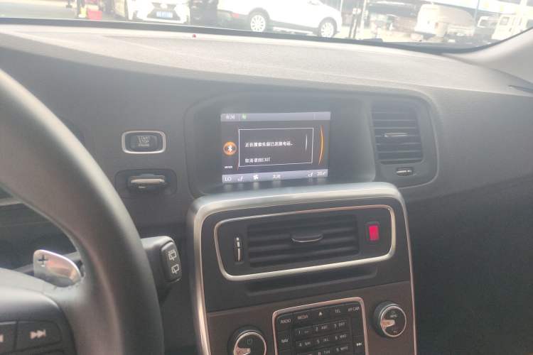 Used Volvo V60 2014 Restyled T5 Zhiya Edition
