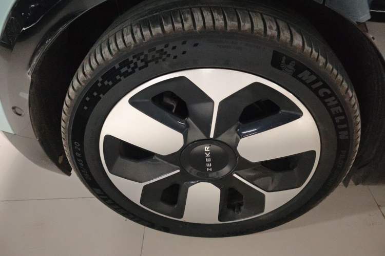 Used Zeekr MIX 2025 Intelligent Driving Version Right Rear Wheel Hub