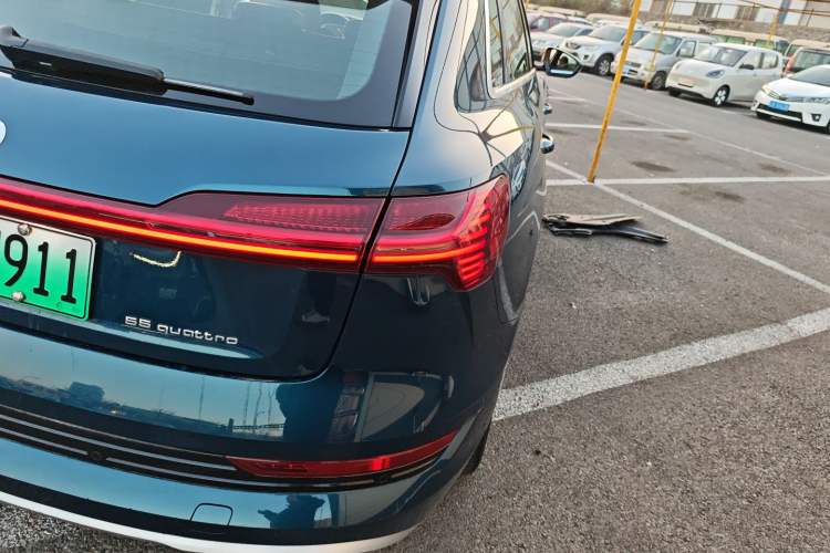 Used Audi e-tron 2019 55 quattro Technology Edition