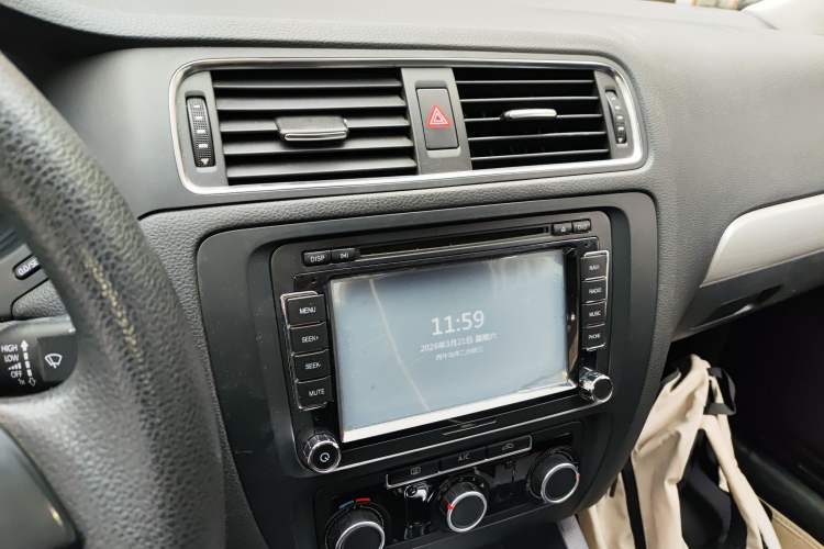 Used Volkswagen Sagitar 2012 1.6L Automatic Comfort Edition
