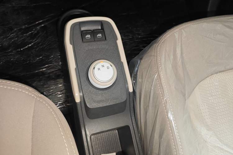 Used Chery QQ Ice Cream 2025 205km Qi Energy Version Gear Lever