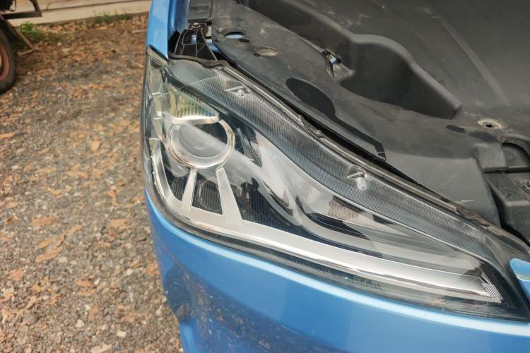 Used NETA V 2022 Chao 400 Lite Right Front Headlight