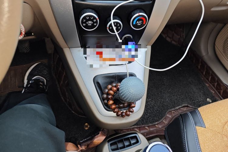 Used Hyundai Tucson 2009 2.0L Manual Two-Wheel Drive Fashion Edition Gear Lever