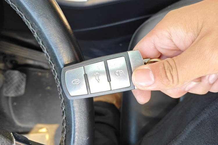 Used Volkswagen Magotan 2013 2.0 TSI Luxury Model