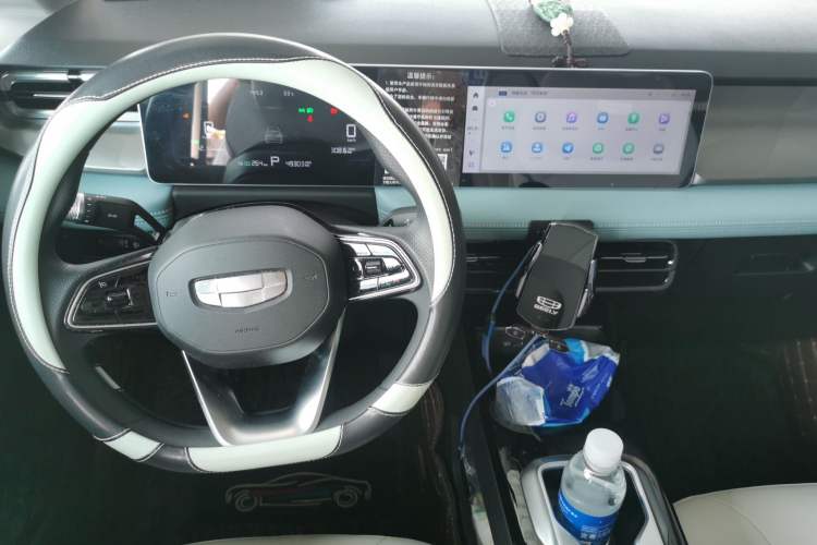 Used Geometry E Firefly 2024 301km Starlight