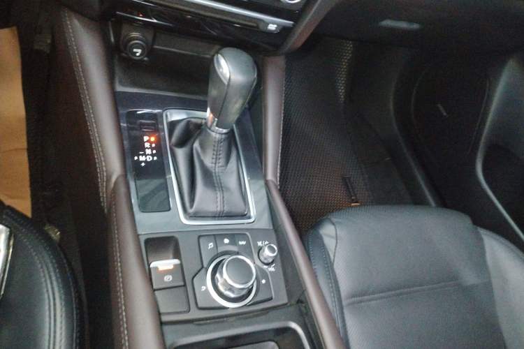 Used Mazda Atenza 2017 2.5L Blue Sky Prestige Edition Gear Lever