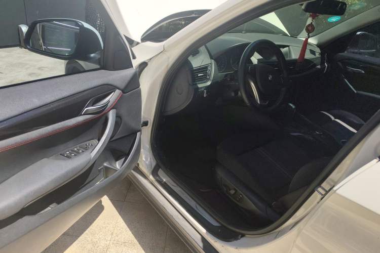 Used BMW X1 2013 sDrive18i Sport Design Package