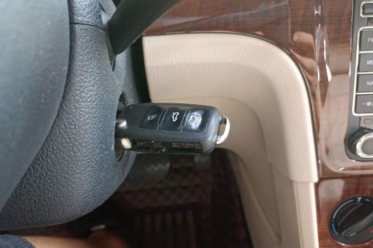 Used Volkswagen Lavida 2013 Restyled Classic 1.6L Automatic Comfort Edition