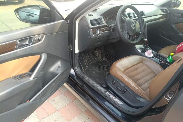 Used Volkswagen Passat 2014 1.8TSI DSG Prestige Navigation Edition
