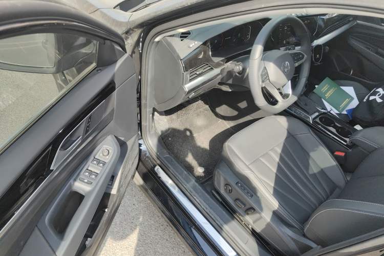 Used Volkswagen Passat 2025 Outstanding Model 380TSI Starry Dragon Edition
