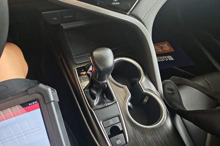 Used Toyota Camry 2021 2.0G Luxury Edition
