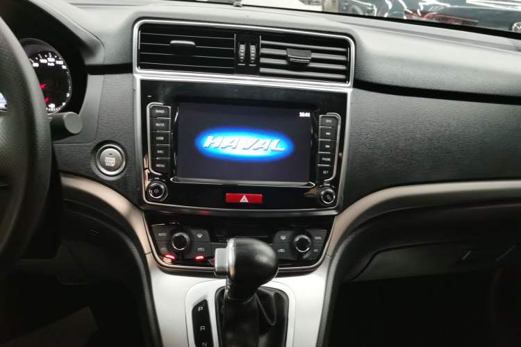 Used Haval M6 2019 1.5T DCT Two-Wheel Drive Elite Version China VI Standard Audio And AC Panel