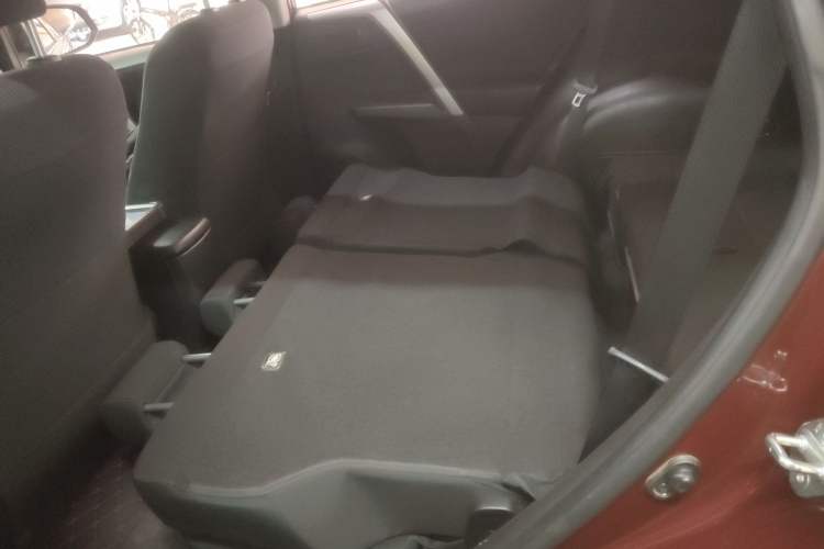 Used Toyota RAV4 2016 2.0L CVT Two-Wheel Drive Comfort Edition China V Standard