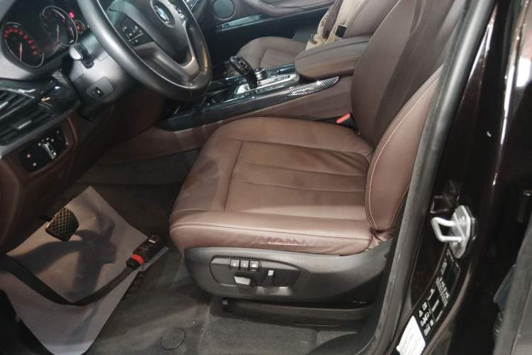 Used BMW X5 2017 xDrive28i
