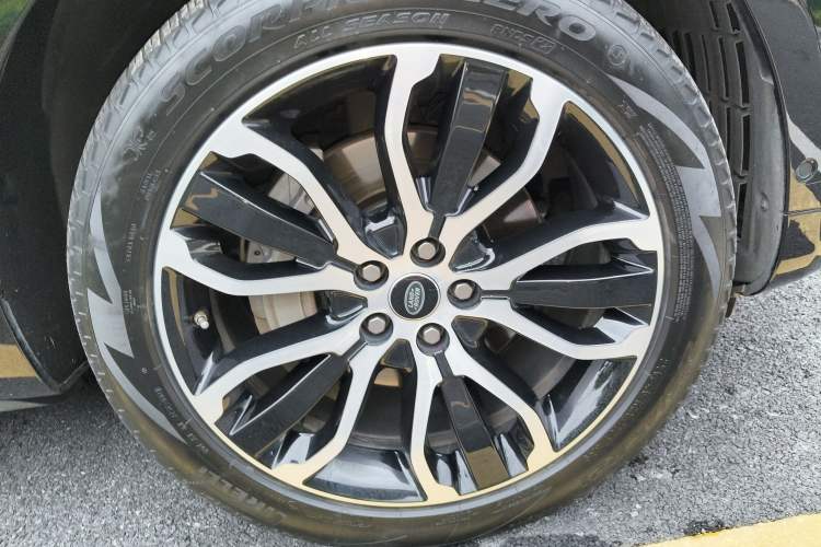 Used Land Rover Range Rover Sport 2021 3.0 L6 YAO Black Edition