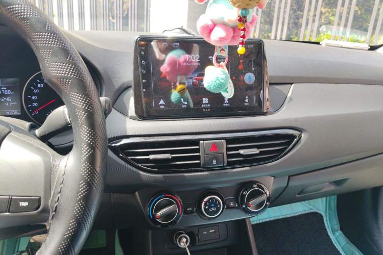 Used Hyundai Celesta 2018 1.6L Automatic GL Enjoyment Edition China VI compliant Audio And AC Panel