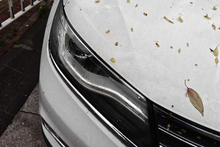 Used Roewe RX5 2018 20T Two-Wheel Drive Automatic Internet Smart Edition
