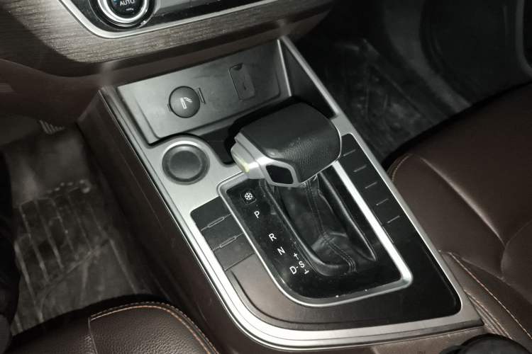 Used FORTHING Joyear X5 2017 1.6L CVT Luxury Model Gear Lever