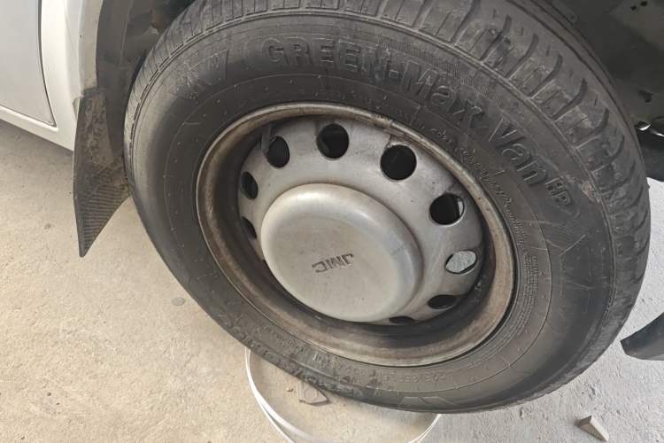 Used JMC Transit 2021 2.8T Space King Standard Version Short Wheelbase Mid-Height Roof 6-Seater Diesel Euro VI JX493
