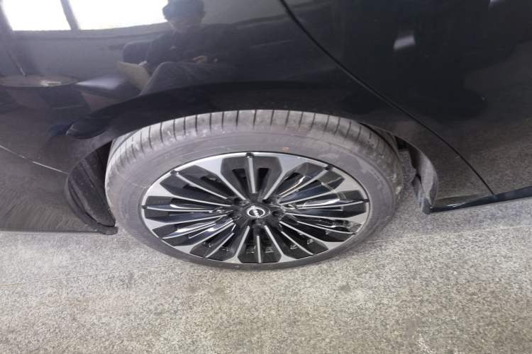 Used Nissan N7 2025 510 Pro Right Rear Wheel Hub