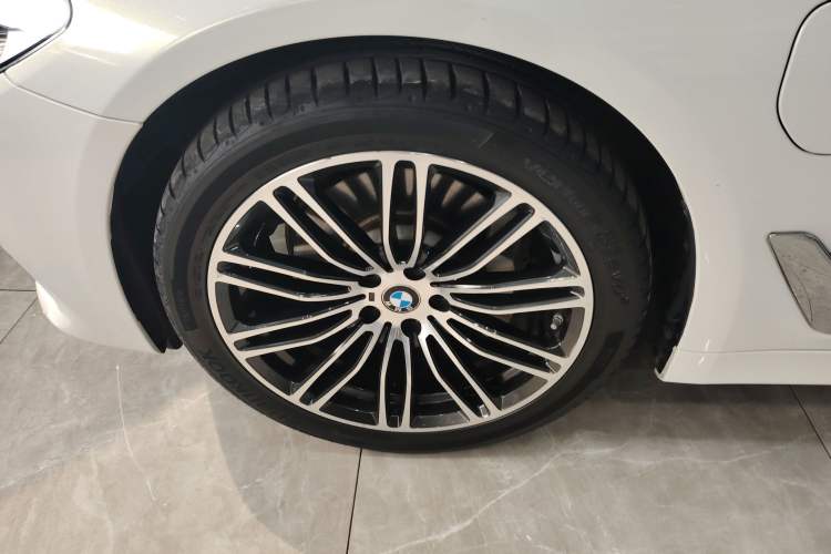 Used BMW 5 Series New Energy 2020 Mileage Upgrade Version 530Le Luxury Package