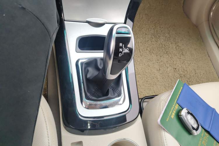 Used BYD e5 2018 450 Smart Connect Deluxe Edition Gear Lever